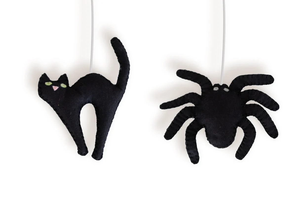 Limited Edition Halloween Pom-Poms - Image 6